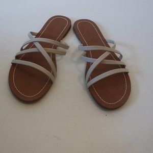 NWOB Womens Splendid Eggshell White Strappy Leather Flat Slip-On Sandal 7.5 * CO